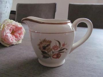 Arabia Finland Melkkannetje beschikbaar voor biedingen