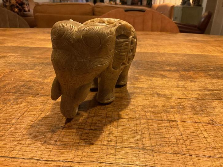 Vintage olifant uit speksteen gesneden, Antiek en Kunst, Curiosa en Brocante, Ophalen