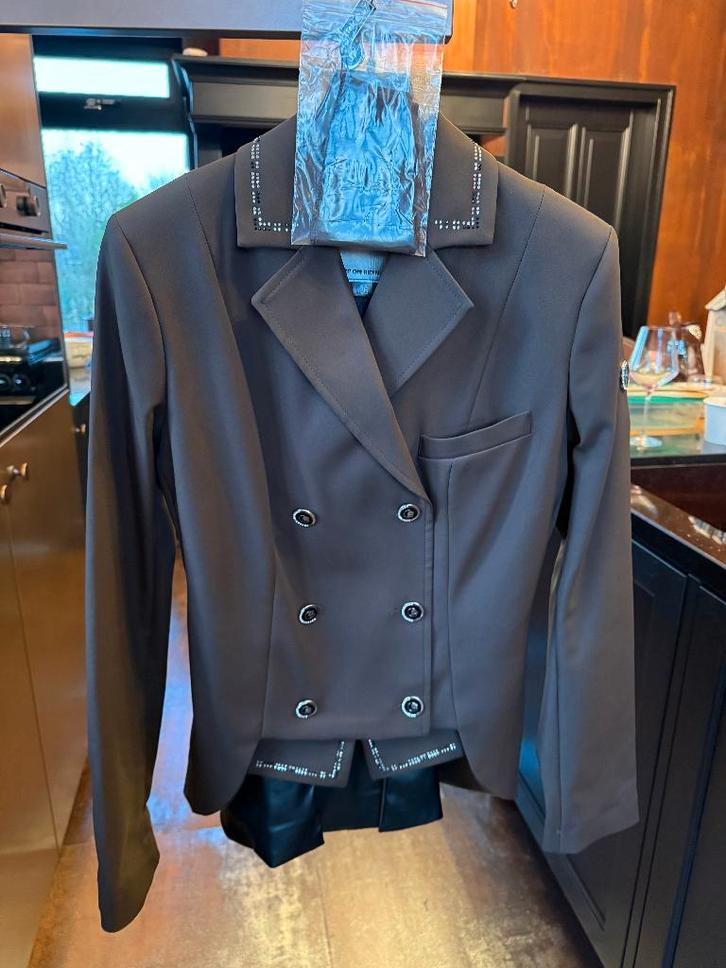 Fair Play SS'24 Korte Slipjas Reiko Bruin maat 36, Dieren en Toebehoren, Paardrijkleding, Nieuw, Dames, Bovenkleding, Dressuur