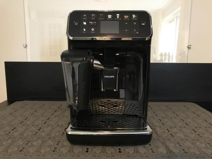 Philips LatteGo 5400 + koffiepakket t.w.v. €80 + accessoires, Witgoed en Apparatuur, Koffiezetapparaten, Zo goed als nieuw, Gemalen koffie