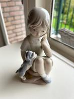miguel requema porselein beeldje meisje met hondje, Verzamelen, Beelden en Beeldjes, Ophalen of Verzenden, Zo goed als nieuw, Mens