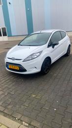Ford Fiesta 1.25 Benzine – 3-deurs – APK tot 07-2026, Voorwielaandrijving, Stof, 4 cilinders, Wit
