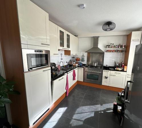 Gratis keuken (pas in september weg), Huis en Inrichting, Keuken | Keukenelementen, Gebruikt, 200 cm of meer, 200 cm of meer, 50 tot 75 cm