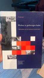 Werken in het gedwongen kader, Boeken, Ophalen of Verzenden, Zo goed als nieuw