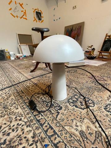 Leuke paddenstoel lamp - Dutch Design beschikbaar voor biedingen
