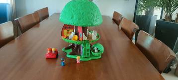 Tree-House beschikbaar voor biedingen