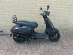 Vespa Sprint Notte 2019 45KM brom, Fietsen en Brommers, Gebruikt, Maximaal 45 km/u, Ophalen of Verzenden, PIAGGIO