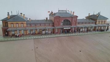 FALLER H0(110113)STATION BONN(MET 25 FIGUURTJES) beschikbaar voor biedingen