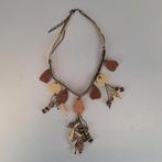 Korte ketting bruin/beige koord met bruine/beige kralen, Sieraden, Tassen en Uiterlijk, Kettingen, Ophalen of Verzenden, Zo goed als nieuw