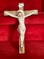 Religie ❤️ prachtig porseleinen kruisbeeld crucifix, Antiek en Kunst, Antiek | Religie, Ophalen of Verzenden