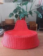 Ikea vintage rotan rode stoel,loungestoel Monika Mulder, Huis en Inrichting, Zitzakken, Ophalen, Gebruikt, Rood
