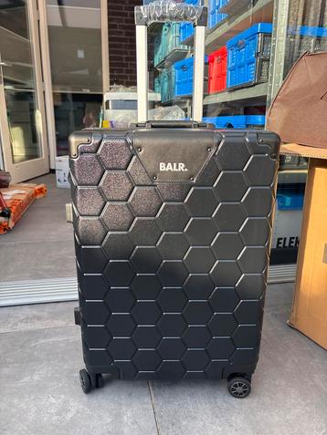 Balr Romeo Embossed Hexagon Suitcase beschikbaar voor biedingen