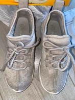 Leuke schattige licht sneakers in maat 29 van Lupilu, Jongen of Meisje, Schoenen, Ophalen of Verzenden, Zo goed als nieuw
