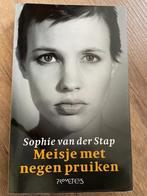 Meisje met negen pruiken door Sophie van der Stap paperback, Sophie van der Stap, Ophalen of Verzenden, Zo goed als nieuw, Nederland