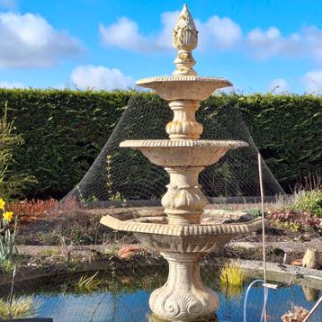 Mooie Waterfontein voor uw Tuin! beschikbaar voor biedingen