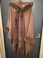 Poncho met capuchon, Kleding | Dames, Ophalen of Verzenden, Zo goed als nieuw