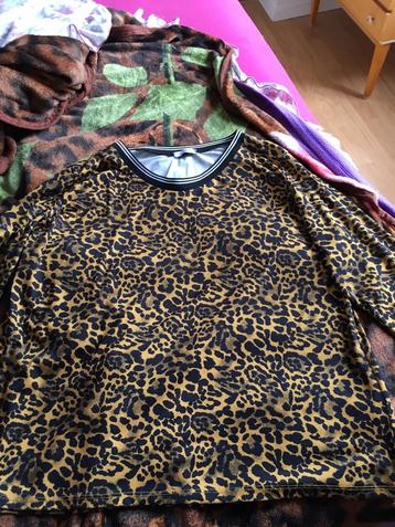 Dames shirt tijger print als Nieuw. beschikbaar voor biedingen