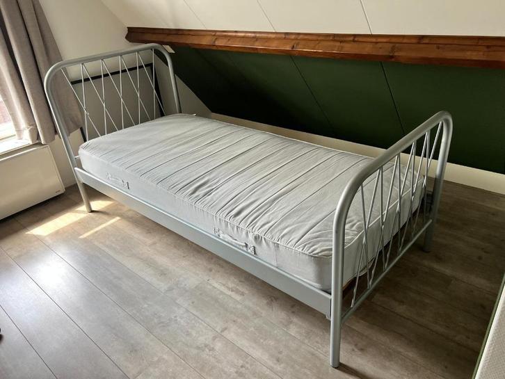 Eenpersoons bed 90 x 200 cm incl. lattenbodem en matras, Huis en Inrichting, Slaapkamer | Bedden, Gebruikt, Eenpersoons, 90 cm