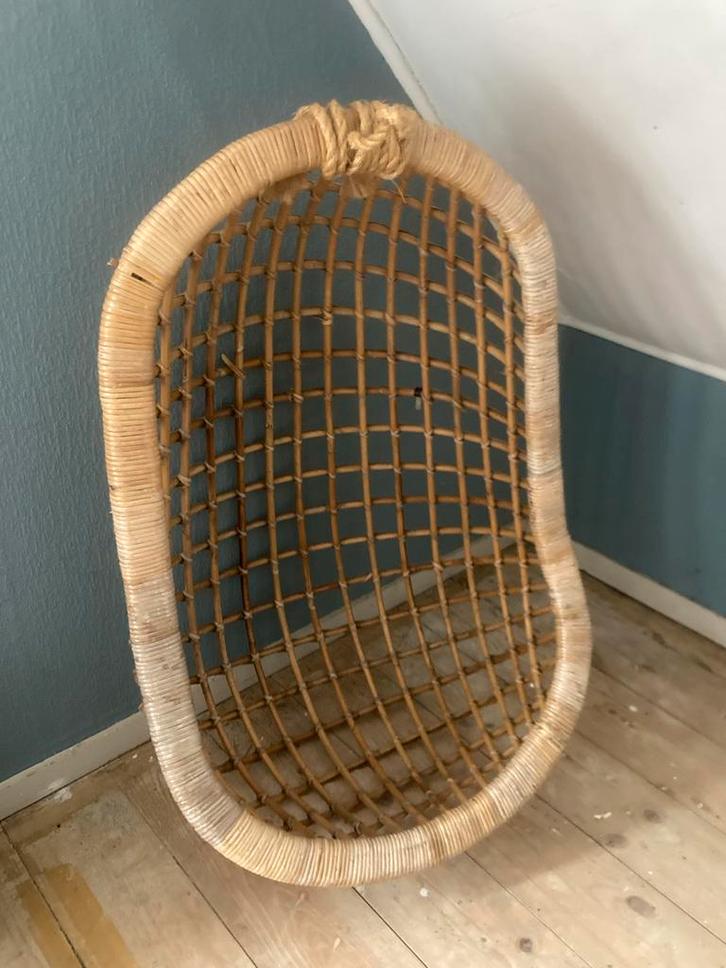 Rotan Hangstoel - Bali Stijl, Huis en Inrichting, Stoelen, Gebruikt, Eén, Riet of Rotan, Bruin, Ophalen