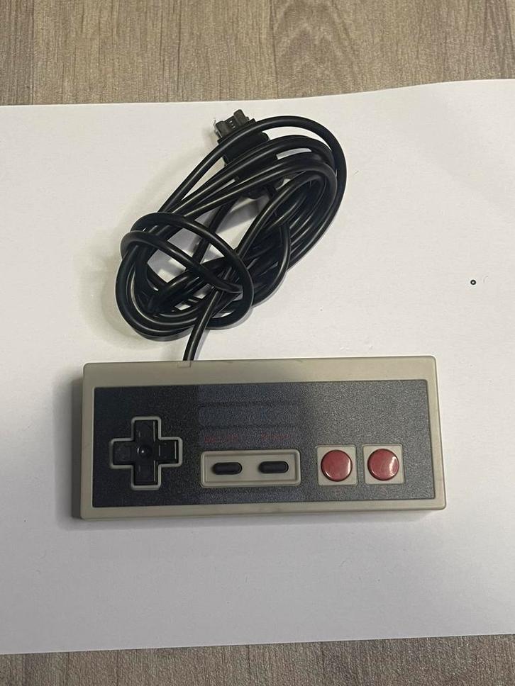 Nintendo NES controller – werkend, Spelcomputers en Games, Spelcomputers | Nintendo NES, Gebruikt, Met 1 controller, Ophalen of Verzenden