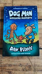 Dav Pilkey - Dog Man: Moeders mooiste, Boeken, Kinderboeken | Jeugd | onder 10 jaar, Ophalen of Verzenden, Nieuw, Dav Pilkey