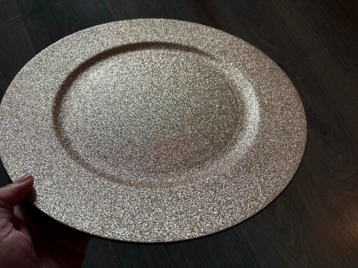45 Gouden glitter Onderborden - Kerstdecoratie, Huis en Inrichting, Keuken | Servies, Gebruikt, Bord(en), Effen, Overige materialen