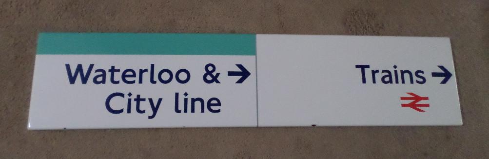 Emaille bord van de Londonse ondergrondse., Verzamelen, Spoorwegen en Tramwegen, Ophalen of Verzenden, Zo goed als nieuw, Trein