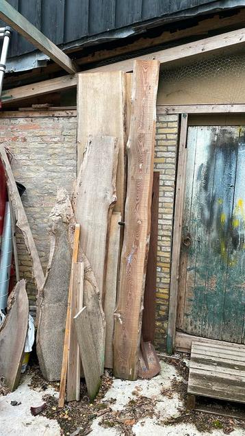 Kwartier gezaagd eiken beschikbaar voor biedingen