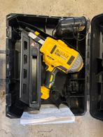DeWalt DCN692 Accu constructietacker met Koffer, Ophalen of Verzenden, Gebruikt