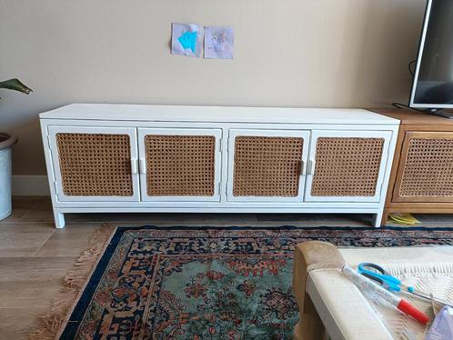 Rotan TV meubel, Huis en Inrichting, Kasten | Dressoirs, Gebruikt, 150 tot 200 cm, 25 tot 50 cm, Met deur(en), Met plank(en), Overige houtsoorten