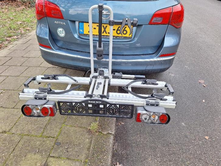 Fietsendrager Travel & Co, Auto diversen, Fietsendragers, Gebruikt, Trekhaakdrager, 2 fietsen, Brede banden, Elektrische fiets