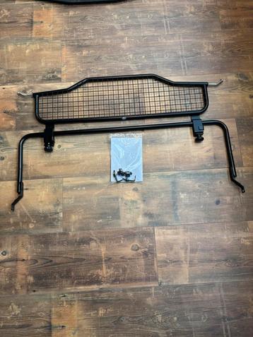 Te koop hondenrek Ford Mustang Mach E beschikbaar voor biedingen