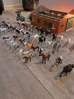 Grote collectie Schleich paarden met stal, Verzamelen, Dierenverzamelingen, Ophalen of Verzenden, Gebruikt, Paard, Beeldje of Figuurtje