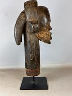 250938 Afrikaans Tsogo hoofd op stand uit Gabon, Antiek en Kunst, Ophalen of Verzenden