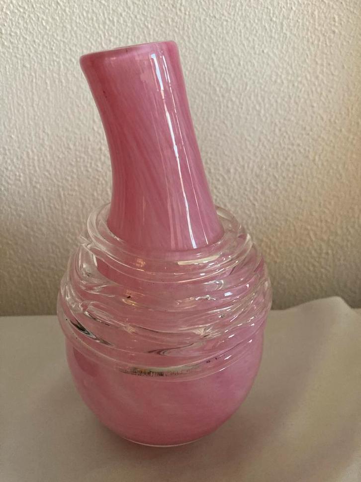 Uniek Roze Glas Vaasje met Slingers - Handwerk, Antiek en Kunst, Antiek | Glas en Kristal, Ophalen of Verzenden