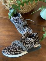 Aparte schoenen/sneakers La Strada panter print mt 39 izgst, Schoenen met lage hakken, Ophalen of Verzenden, La Strada, Zo goed als nieuw