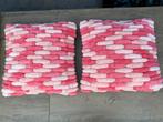 2 nieuwe zalm of roze Pebble kussens Pebbles kussens 45x45, Huis en Inrichting, Ophalen, Nieuw, Roze, Vierkant