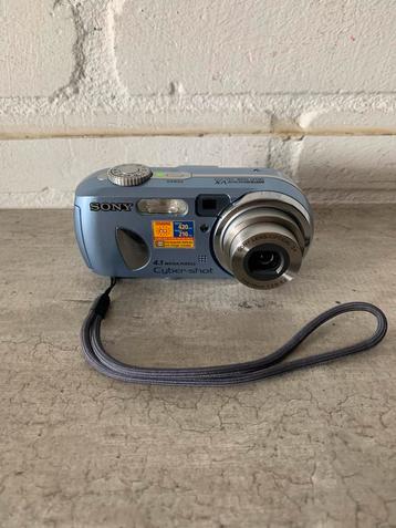 Sony Cyber-shot DSC-P73 digitale compactcamera beschikbaar voor biedingen