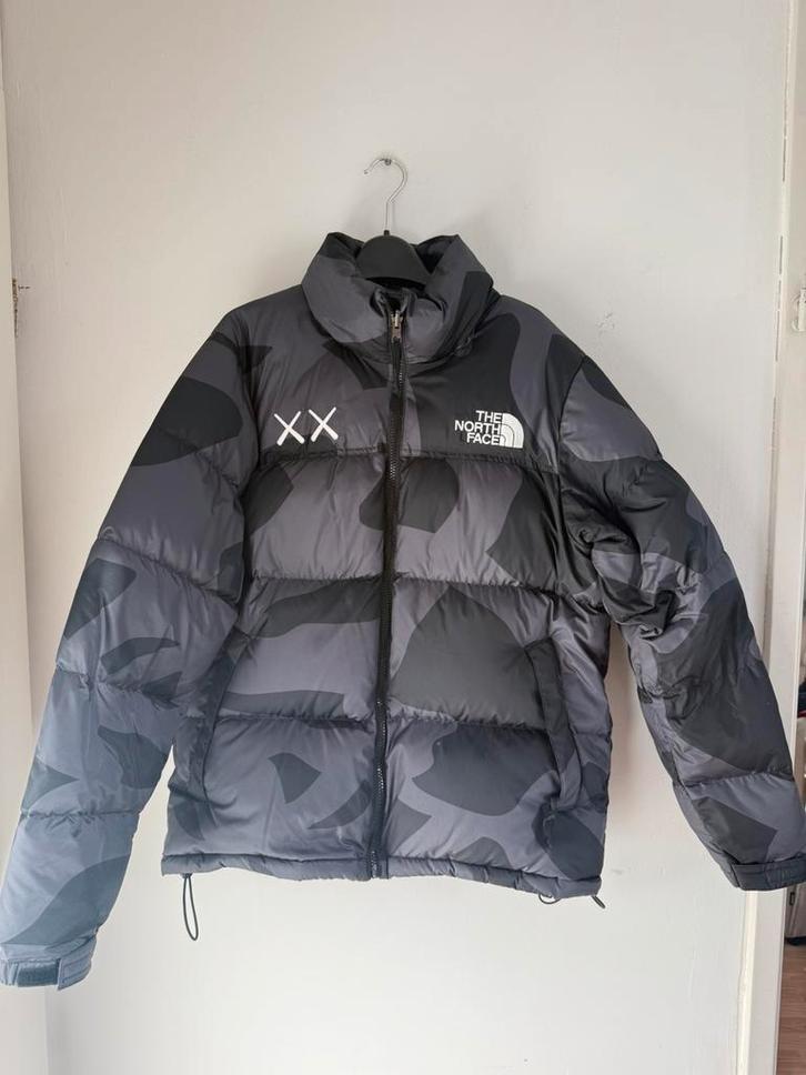 The North Face Nuptse maat L valt als M, Kleding | Heren, Jassen | Winter, Zo goed als nieuw, Zwart, Ophalen