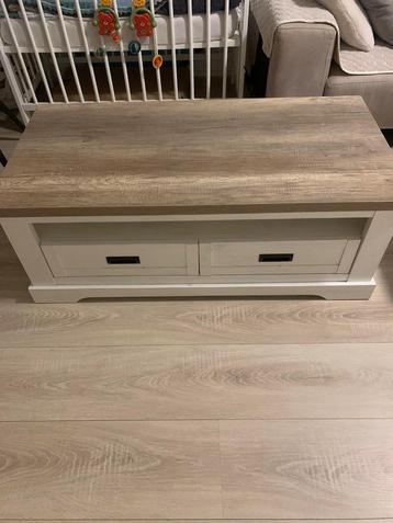 Landelijke Salontafel white wash beschikbaar voor biedingen