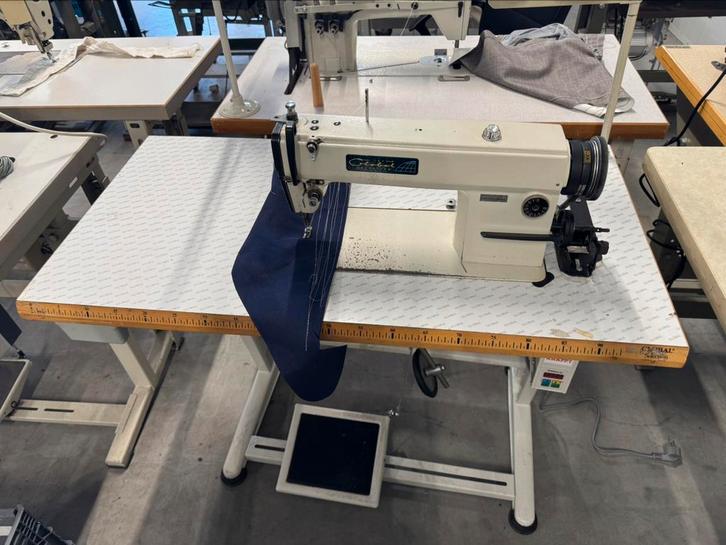 Industriele naaimachine global rechtstikker nieuwe motor, Hobby en Vrije tijd, Naaimachines en Toebehoren, Gebruikt, Naaimachine