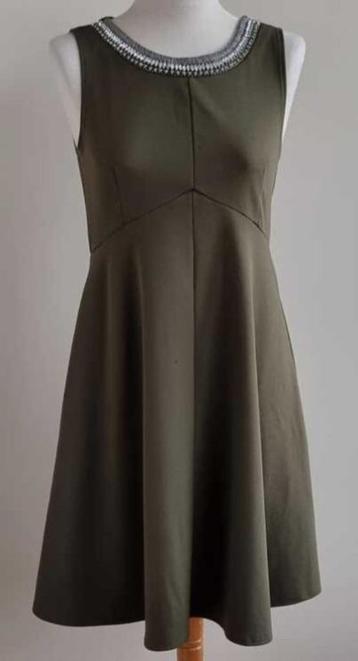 Dorothy Perkins groen jurkje mt. 40 beschikbaar voor biedingen