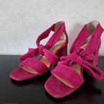 Open suède sandalen mt. 41, Fabienne Chapot, Kleding | Dames, Schoenen, Ophalen of Verzenden, Zo goed als nieuw, Roze, Sandalen of Muiltjes