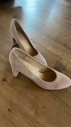 Echt suede pumpss  een dag gedragen mt 38, Ophalen of Verzenden, Zo goed als nieuw, Pumps