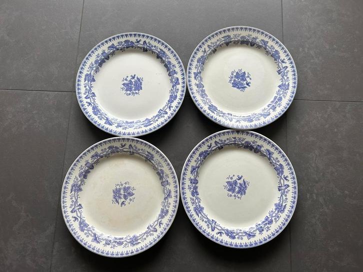 Geranium lila pannenkoekborden (ronde schaal), Antiek en Kunst, Antiek | Servies los, Ophalen of Verzenden