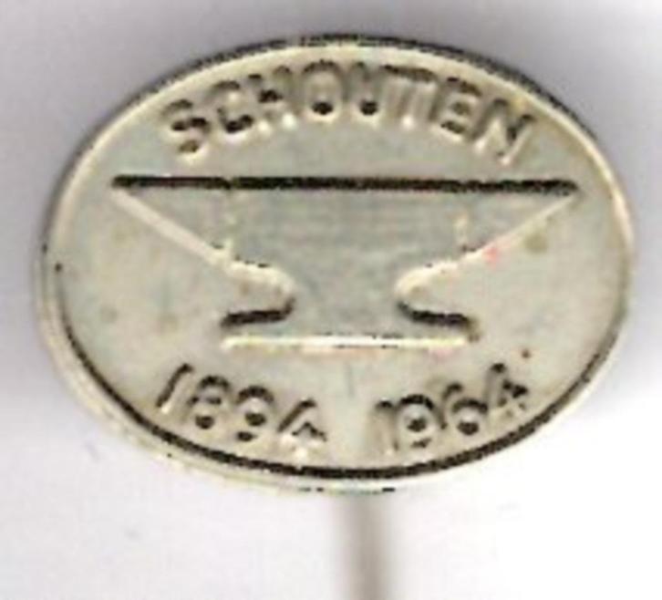 Schouten aambeelden 1894 - 1964 zilverkl speldje ( W_357 ), Verzamelen, Speldjes, Pins en Buttons, Zo goed als nieuw, Speldje of Pin