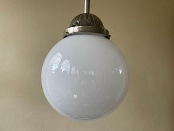 grote Witte Bol Lamp Hanglamp art deco 1930 FRans beschikbaar voor biedingen