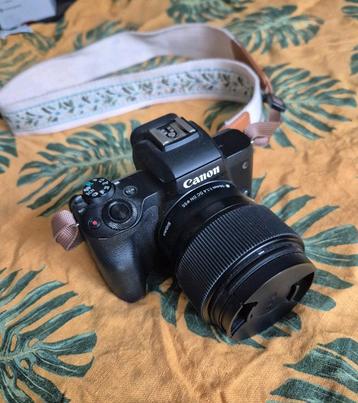 Canon EOS M50 + kitlens + Sigma f1.4 lens + assecories beschikbaar voor biedingen
