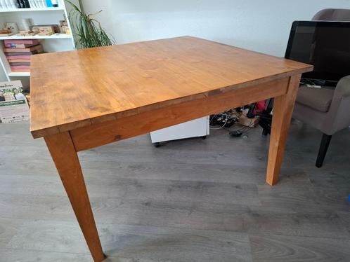 Grote massief houten vierkante tafel, antiek?, Huis en Inrichting, Tafels | Eettafels, Gebruikt, 100 tot 150 cm, 100 tot 150 cm