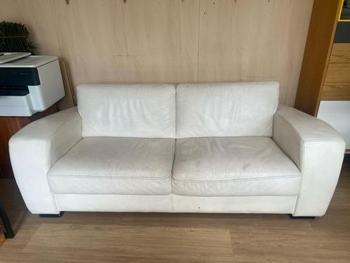 Wit leren design bank 2 - 2,5 zits, Huis en Inrichting, Banken | Bankstellen, Gebruikt, Rechte bank, Tweepersoons, 150 tot 200 cm